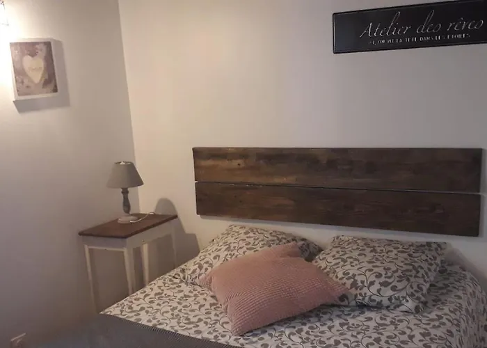 Les Figues Et Les Cigales Lejlighed