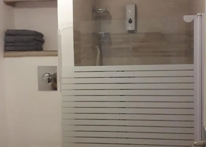 Les Figues Et Les Cigales